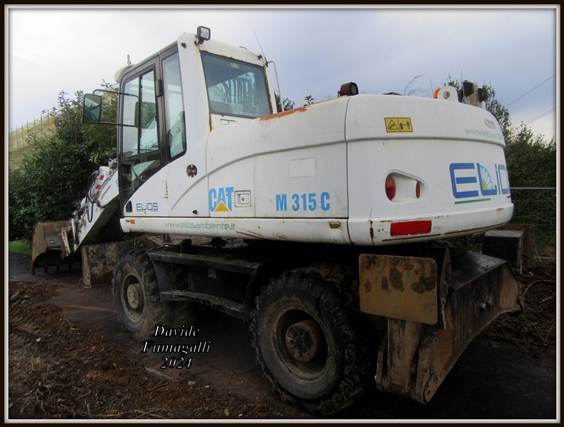 Caterpillar M315C Elios 002.jpg