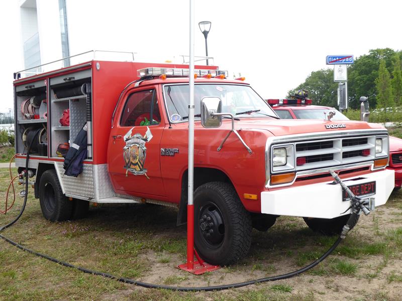Dodge Power Ram 350 Costum Fire Rescue 2 (Copy).jpg