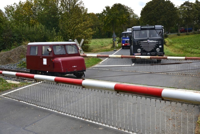 1200er mit Draisine klein.jpg