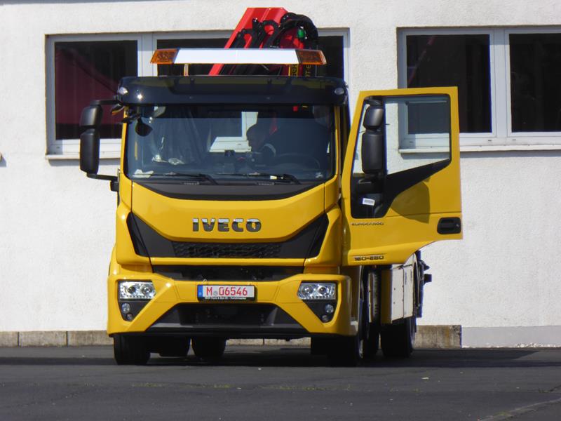 Iveco Eurocargo 160-280 E6 Abschleppwagen Gelb 1 (Copy).jpg
