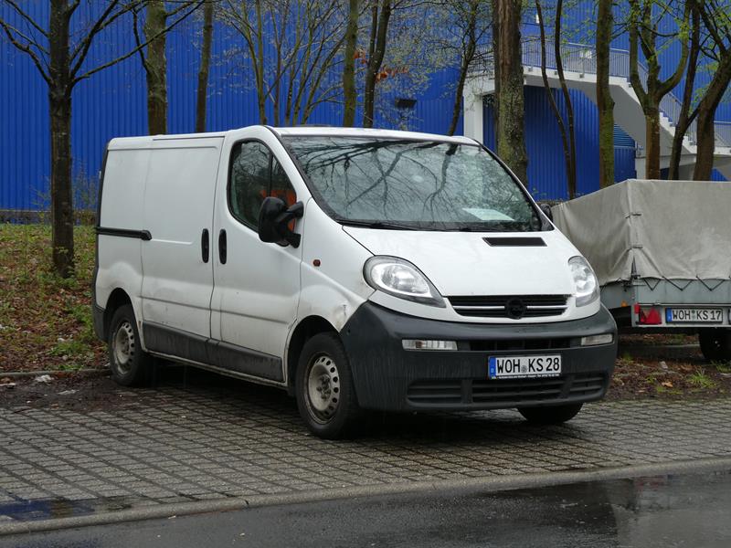 Opel Vivaro A Weiss 6 (Copy).jpg