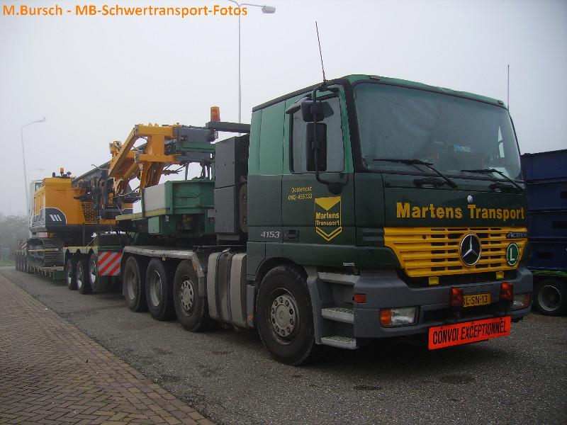  MB-Actros-4153-SLT-Martens-BLSN13-Bursch
-111007-01.jpg