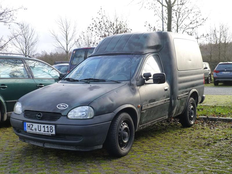 Opel Combo B Black 1 (Copy).jpg