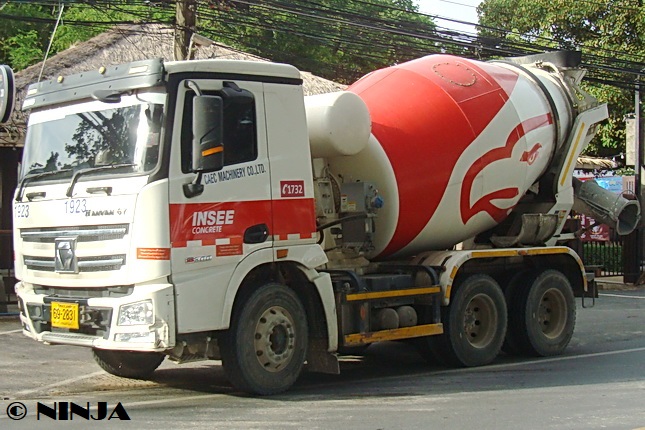 XCMG_Hanvan_G7_300_6x4_Mix_THAI_07.jpg