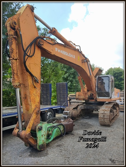 Fiat Hitachi FH450.3 002.jpg