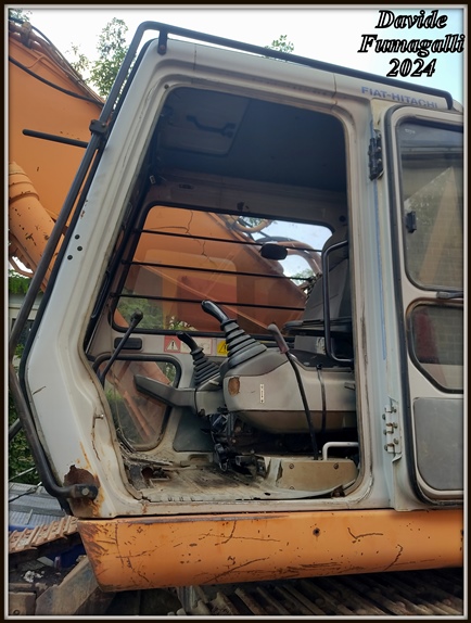 Fiat Hitachi FH450.3 003.jpg