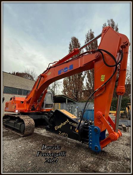 Fiat Hitachi FH450.3 006.jpg