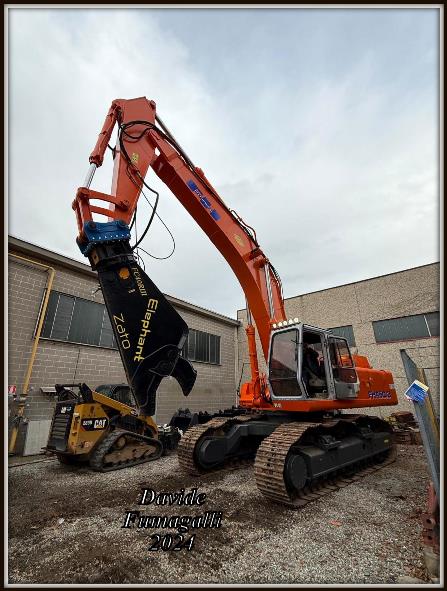 Fiat Hitachi FH450.3 008.jpg