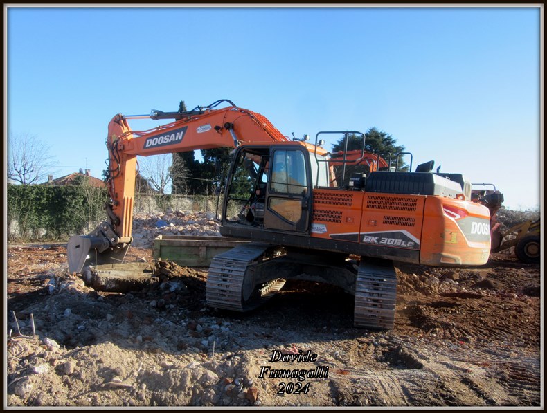 Doosan 300 (7).jpg