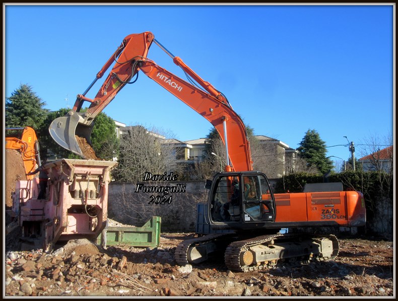 Hitachi 350 (5).jpg
