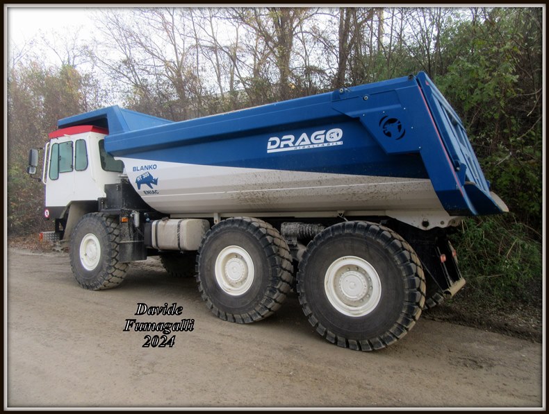 dumper Drago (3).jpg