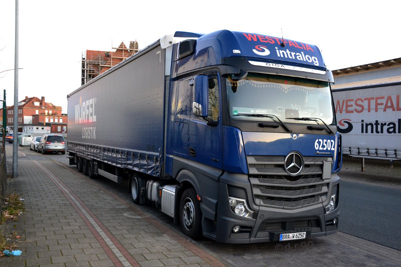 MB Actros L 1848 Gigaspace Westfalia Intralog.jpg