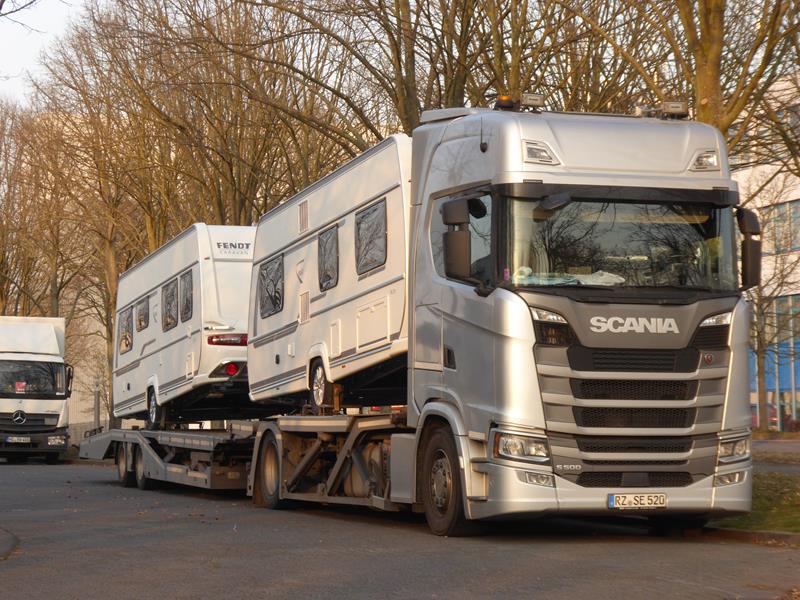 New Scania S500 Fendt Wohnwagen Transporter 1 (Copy).jpg