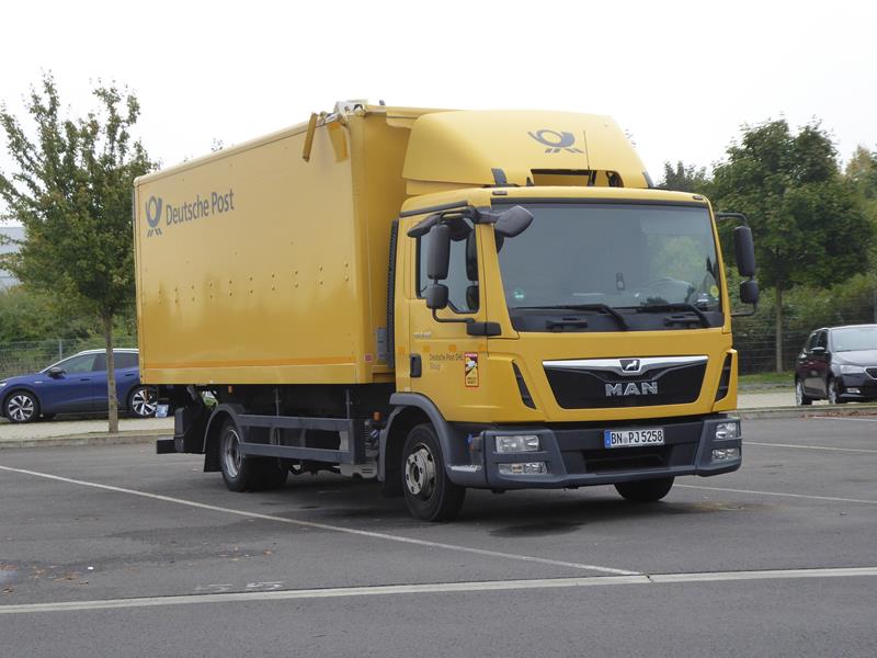 MAN TGL 7.150 Deutsche Post 5 (Copy).jpg