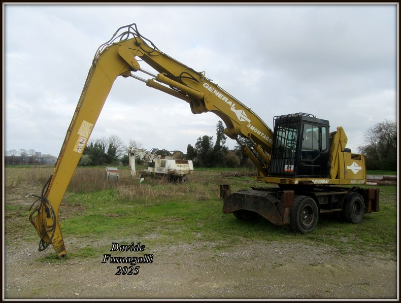 Colmar CL402 001.jpg