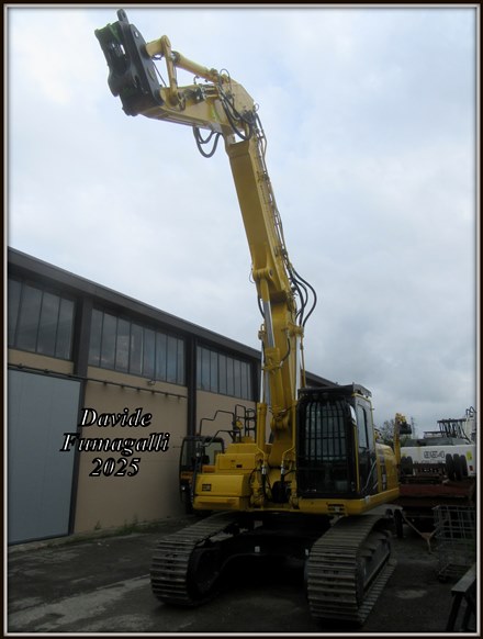 Komatsu PC360NLC-11 Elios 001.jpg