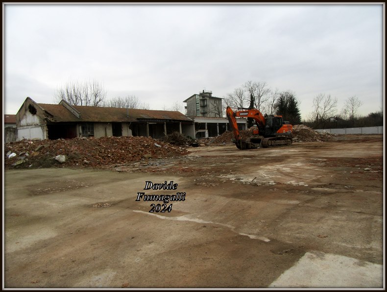 Doosan DX235NHD Cava di Trezzano 003.jpg