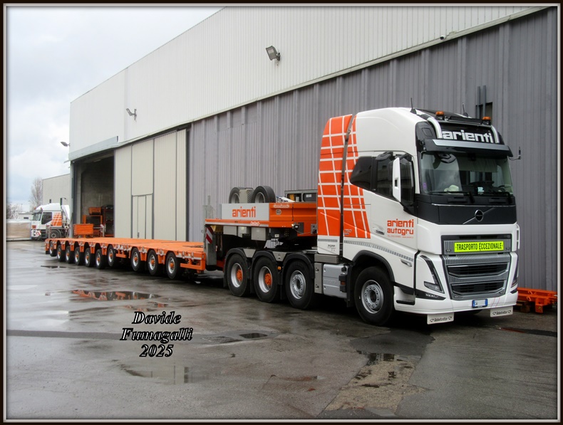 Volvo FH750 Arienti 011.jpg