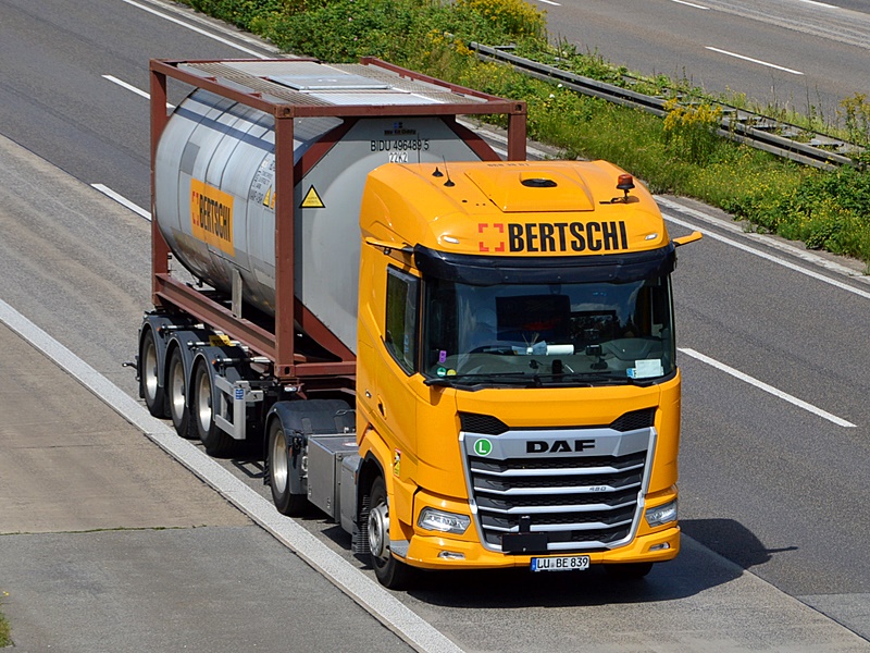 BERTSCHI, LU-BE 839 0158.jpg