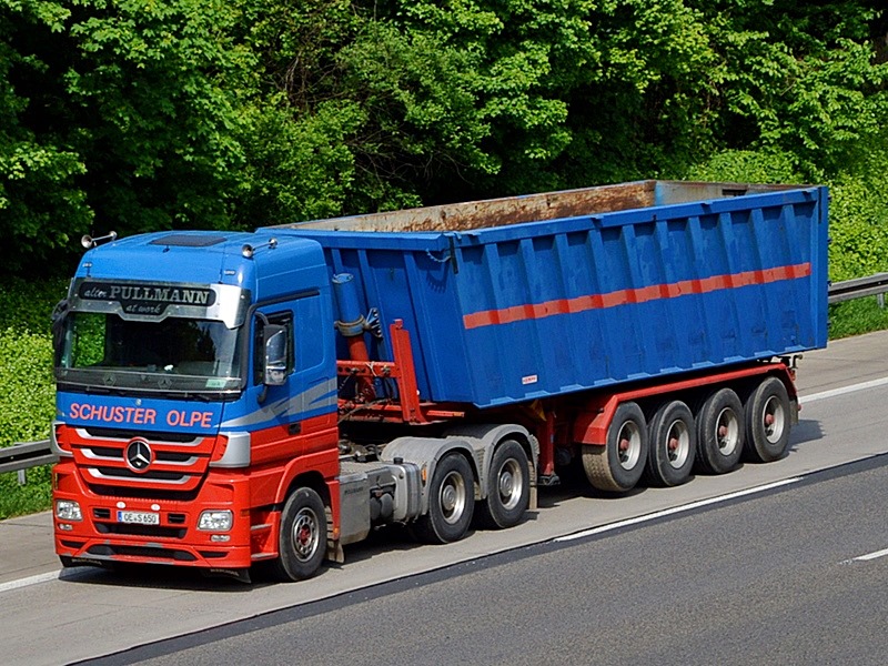Schuster, Olpe 0145.jpg