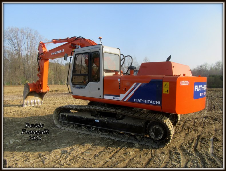 Fiat Hitachi FH200E.3 002.jpg
