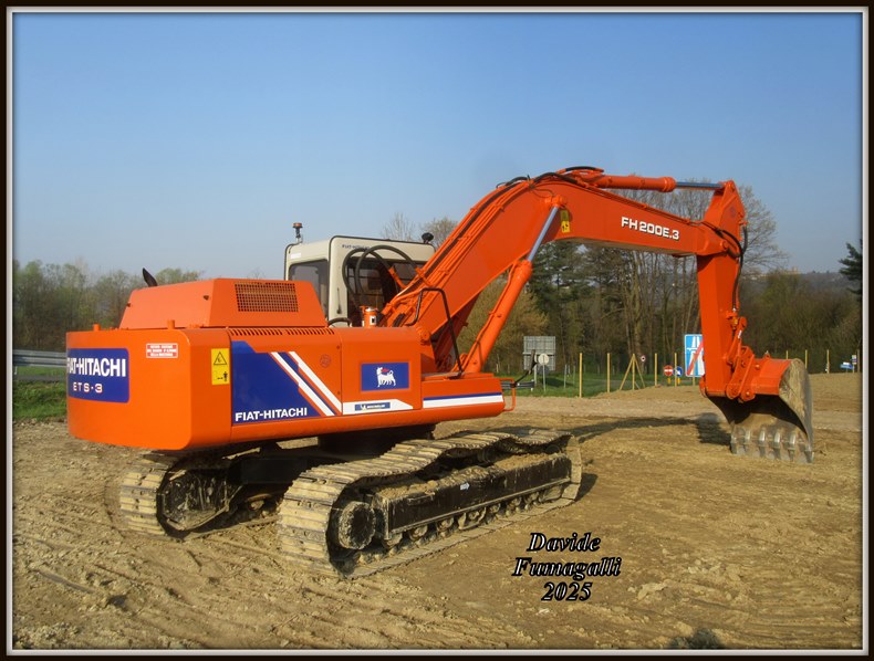 Fiat Hitachi FH200E.3 003.jpg