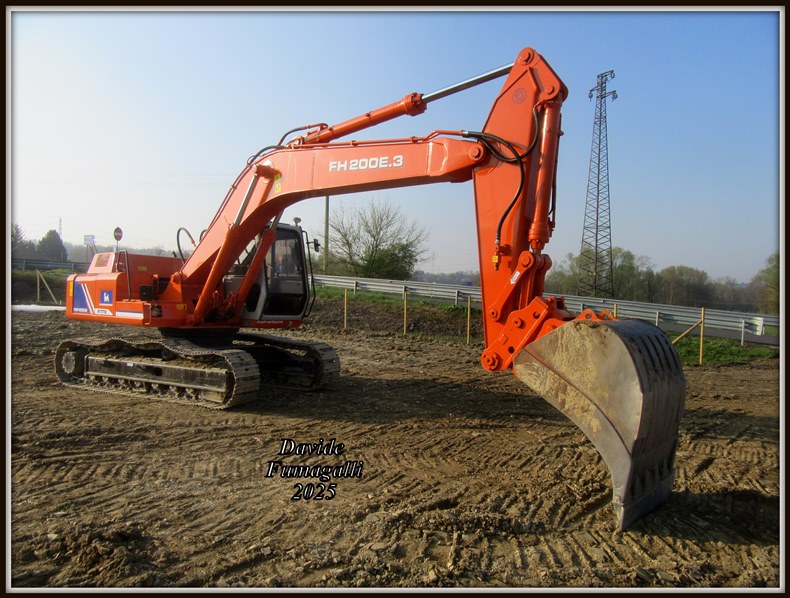 Fiat Hitachi FH200E.3 004.jpg