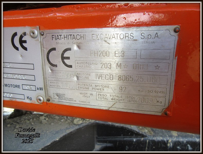 Fiat Hitachi FH200E.3 005.jpg