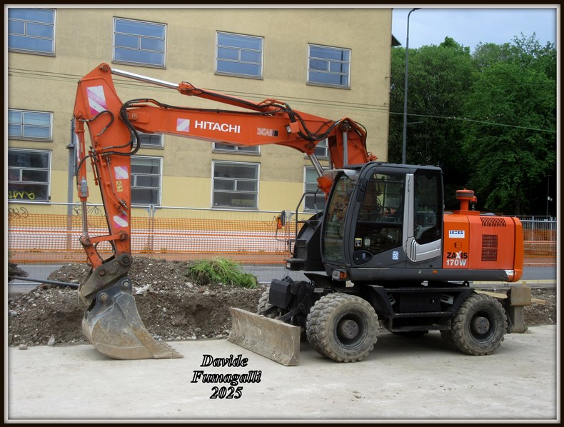 Hitachi Zaxis 170W ICG 001.jpg