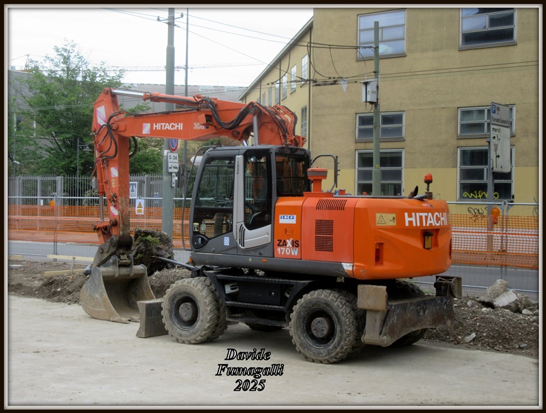 Hitachi Zaxis 170W ICG 003.jpg