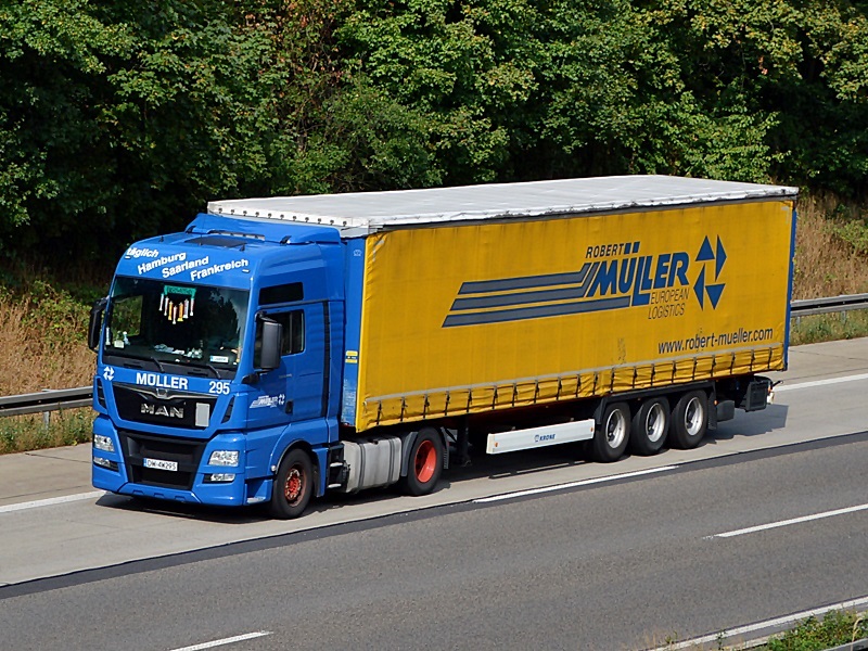 M&Uuml;LLER, ROBERT 295 0145.jpg