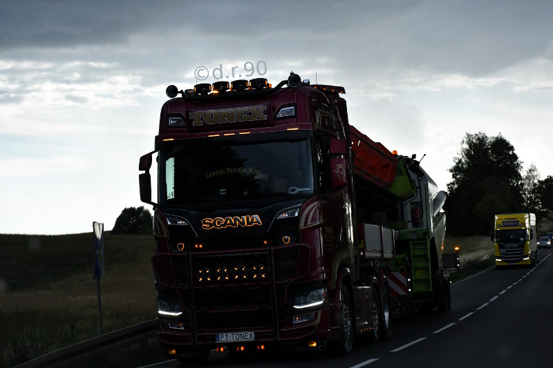 Scania 530S HL Tonex[PL].jpg