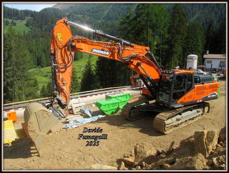 Doosan DX300 Lanfranchi 002.jpg