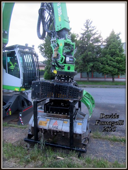 Sennebogen 718E Seco (12).jpg