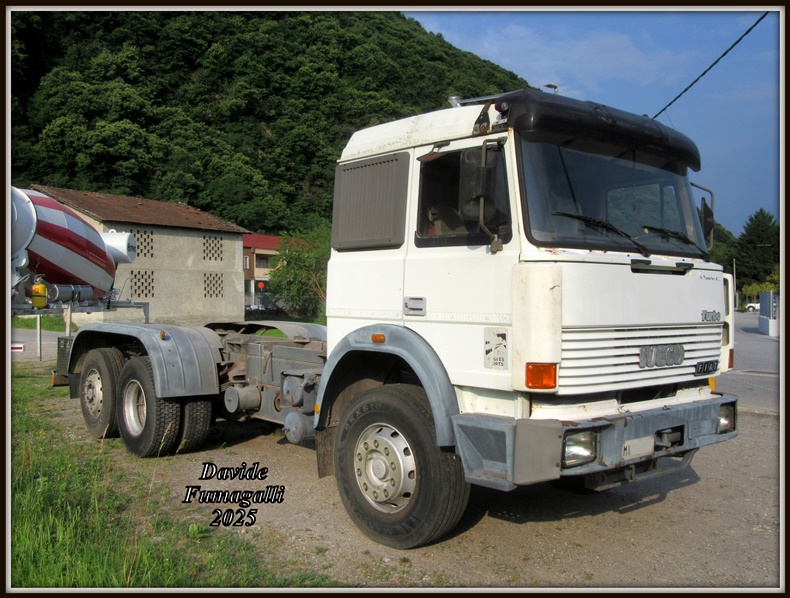 Iveco 190-38 Cristallo 001.jpg