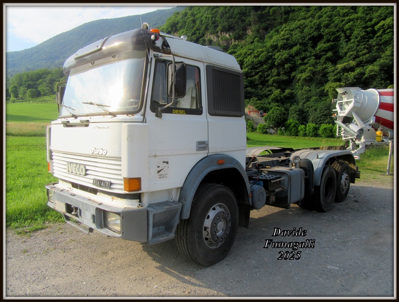 Iveco 190-38 Cristallo 002.jpg