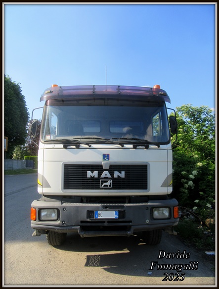 MAN F90 33-372 Itinera 003.jpg