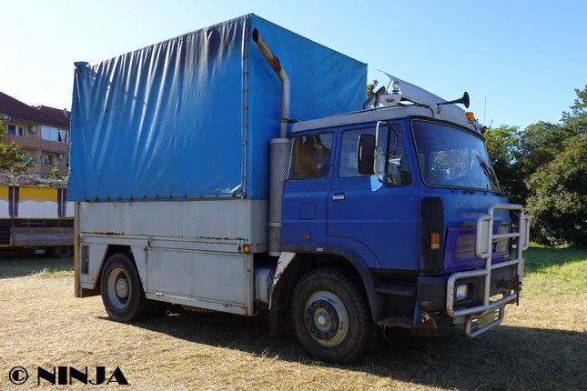 L_100.47_Cargo_AJ_01.jpg