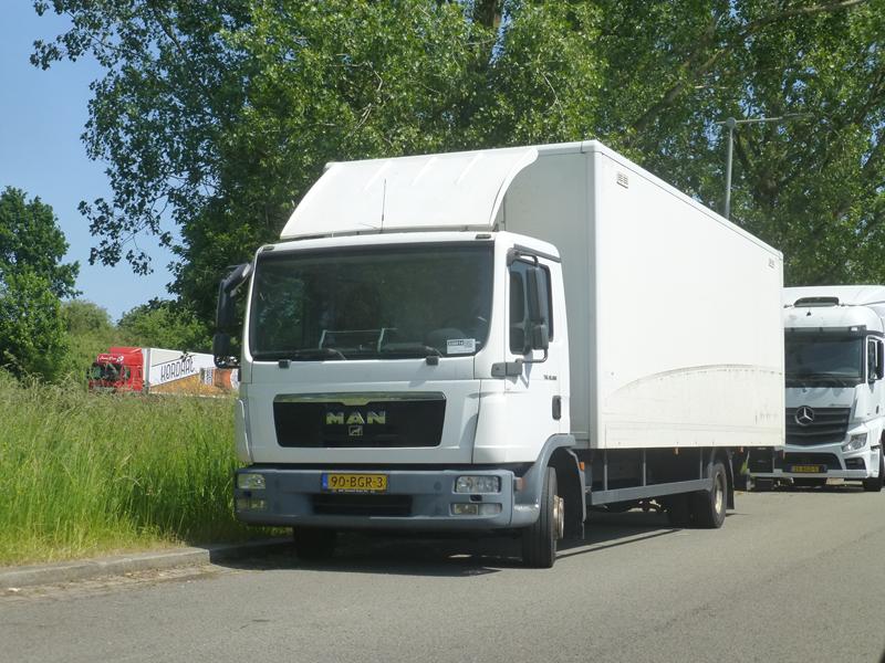 MAN TGL 10.180 Koffer Weiss 4 (Copy).jpg