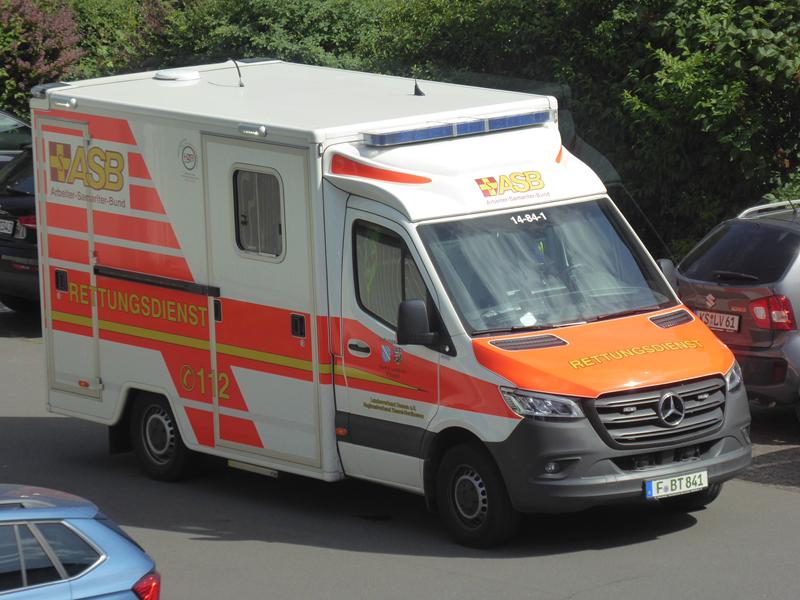 MB Sprinter MK3 ASB Rettungswagen 2 (Copy).jpg