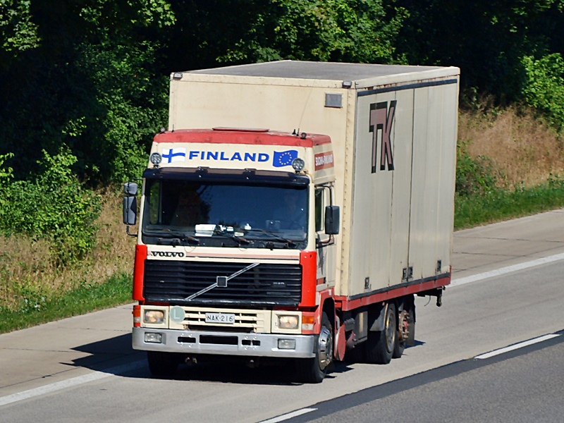 Volvo F12, NAK-212, FIN 0001.jpg