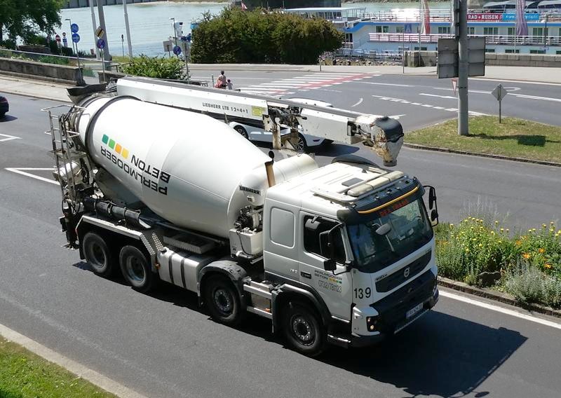 Volvo FMX 460 Perlmoser Beton 1 (Copy).jpg