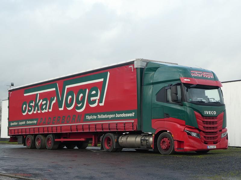 Iveco S-Way NP 460 Oskar Vogel 4 (Copy).jpg