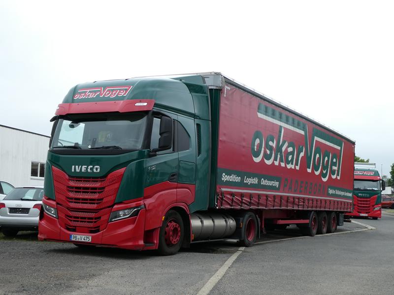 Iveco S-Way NP 460 Oskar Vogel 22 (Copy).jpg
