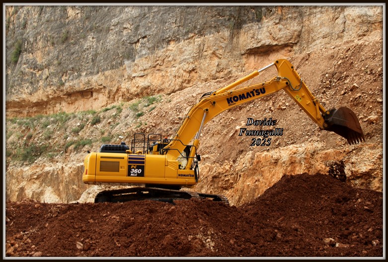 Komatsu 360 (7).jpg