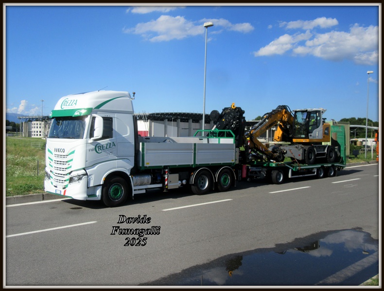 Iveco S-WAY 570 Crezza 001.jpg