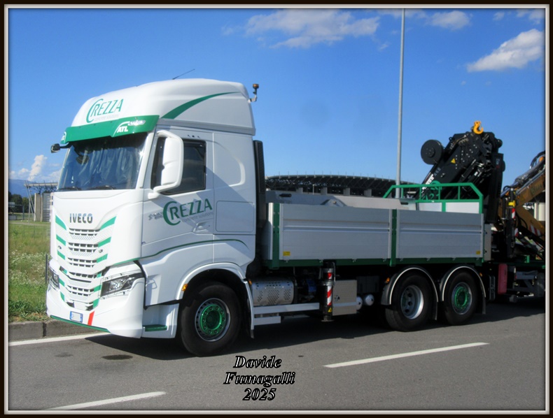 Iveco S-WAY 570 Crezza 002.jpg