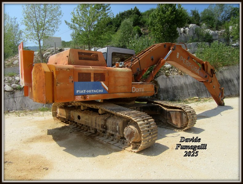 Fiat Hitachi 270 (1).jpg