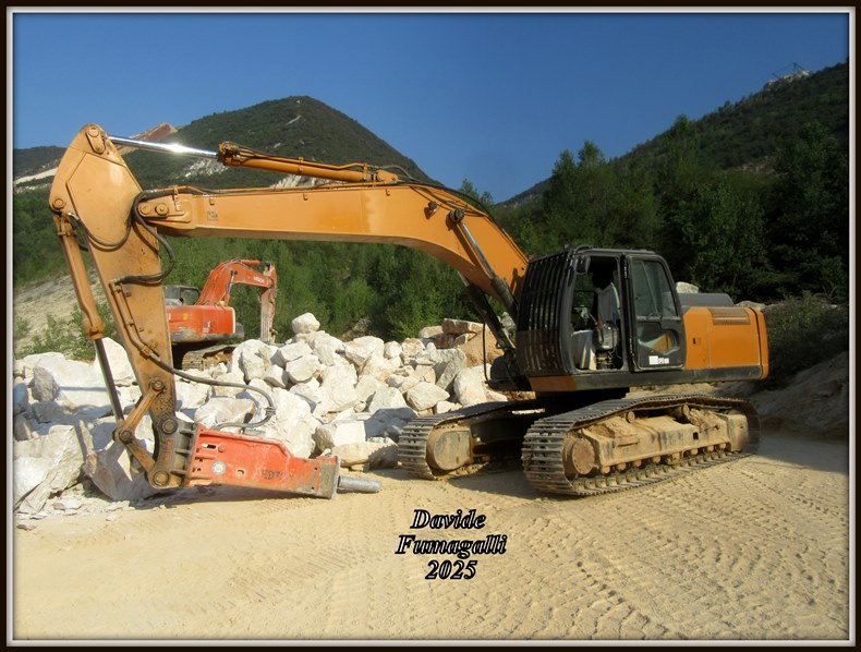 hitachi 280TP (1).jpg