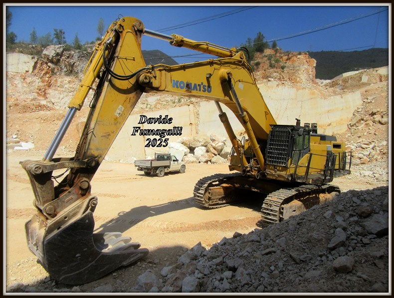 Komatsu 1250 (2).jpg